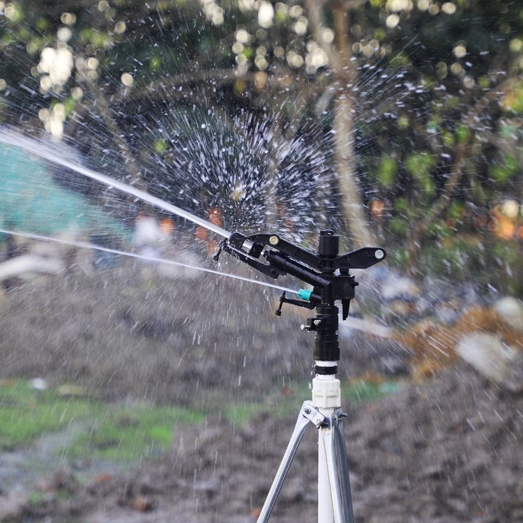 Large Spray Radius Sprinkler 1" Female Thread