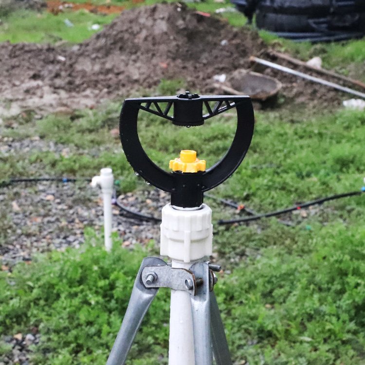 360 degree full circle refraction sprinkler for lawn and garden watering